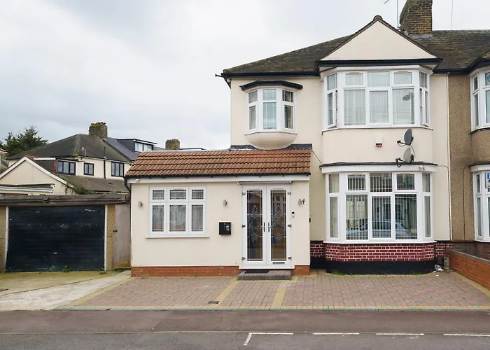 Barking Haven Retreat - Airport - Parking - Train Station