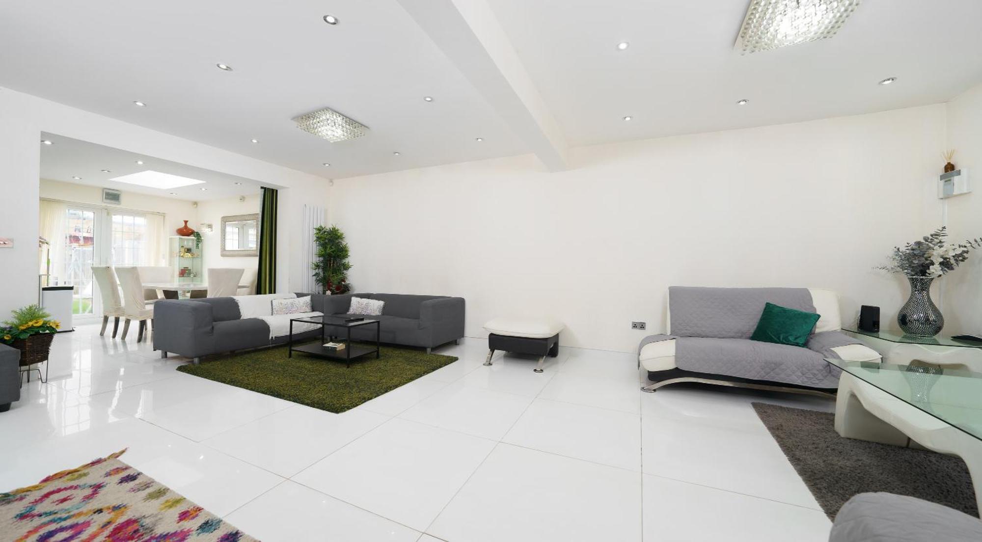Barking Haven Retreat - Airport - Parking - Train Station Holiday home Barking (Greater London)