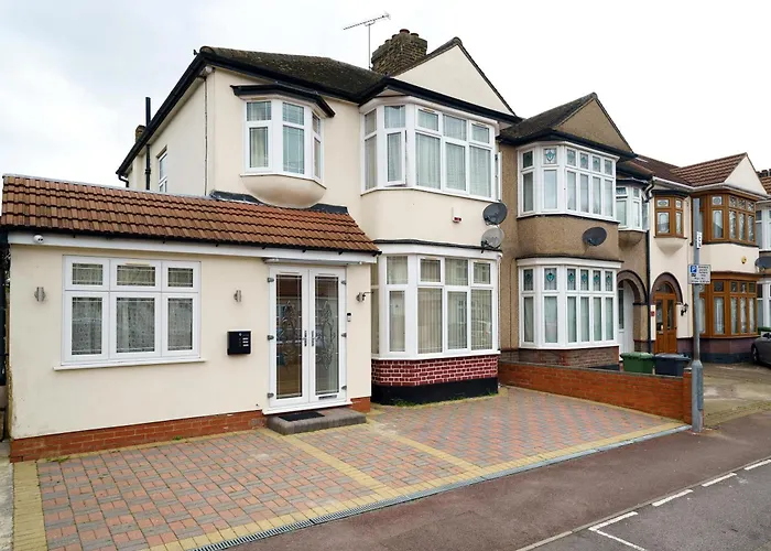 Barking Haven Retreat - Airport - Parking - Train Station