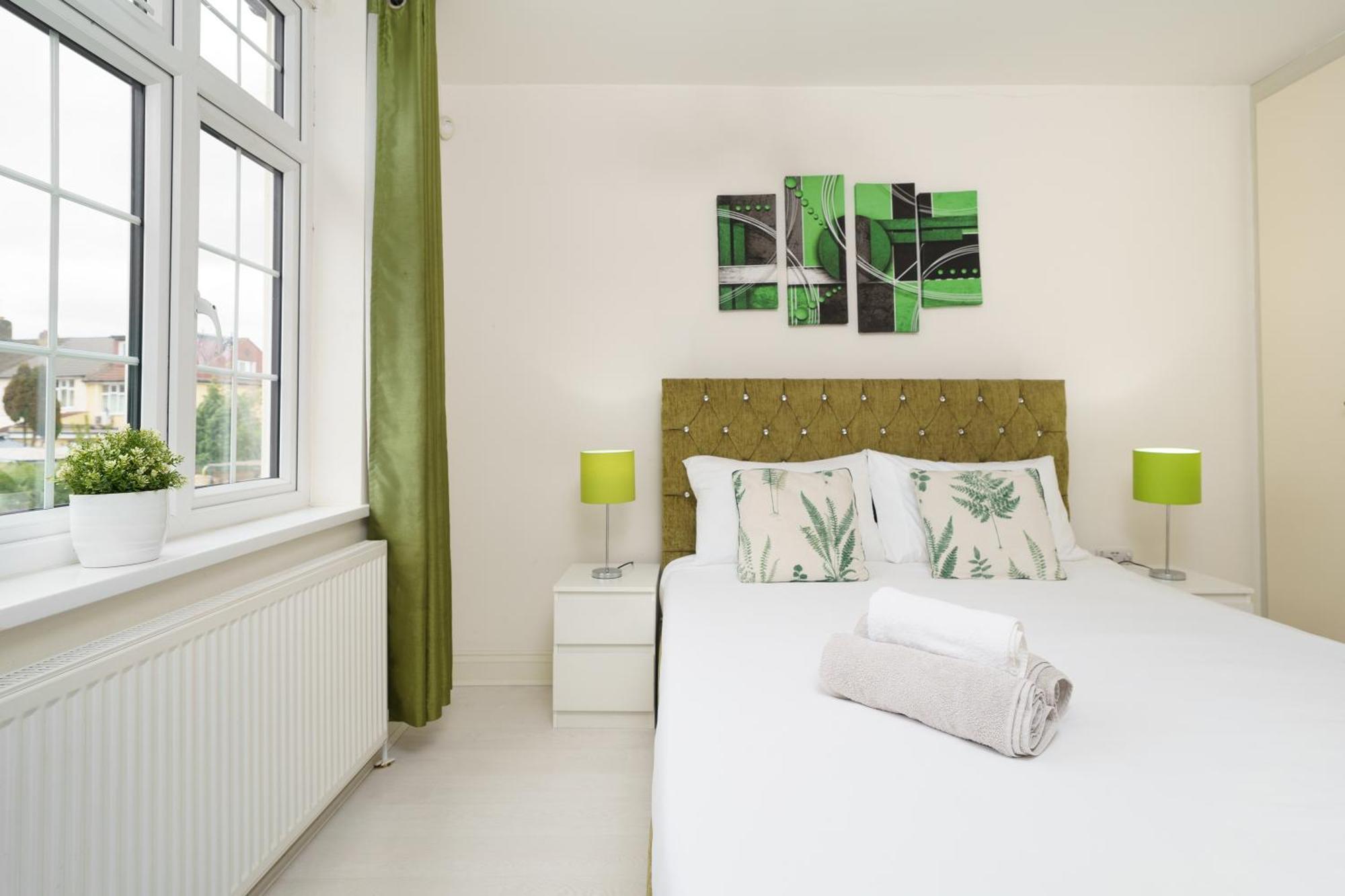 Barking Haven Retreat - Airport - Parking - Train Station *